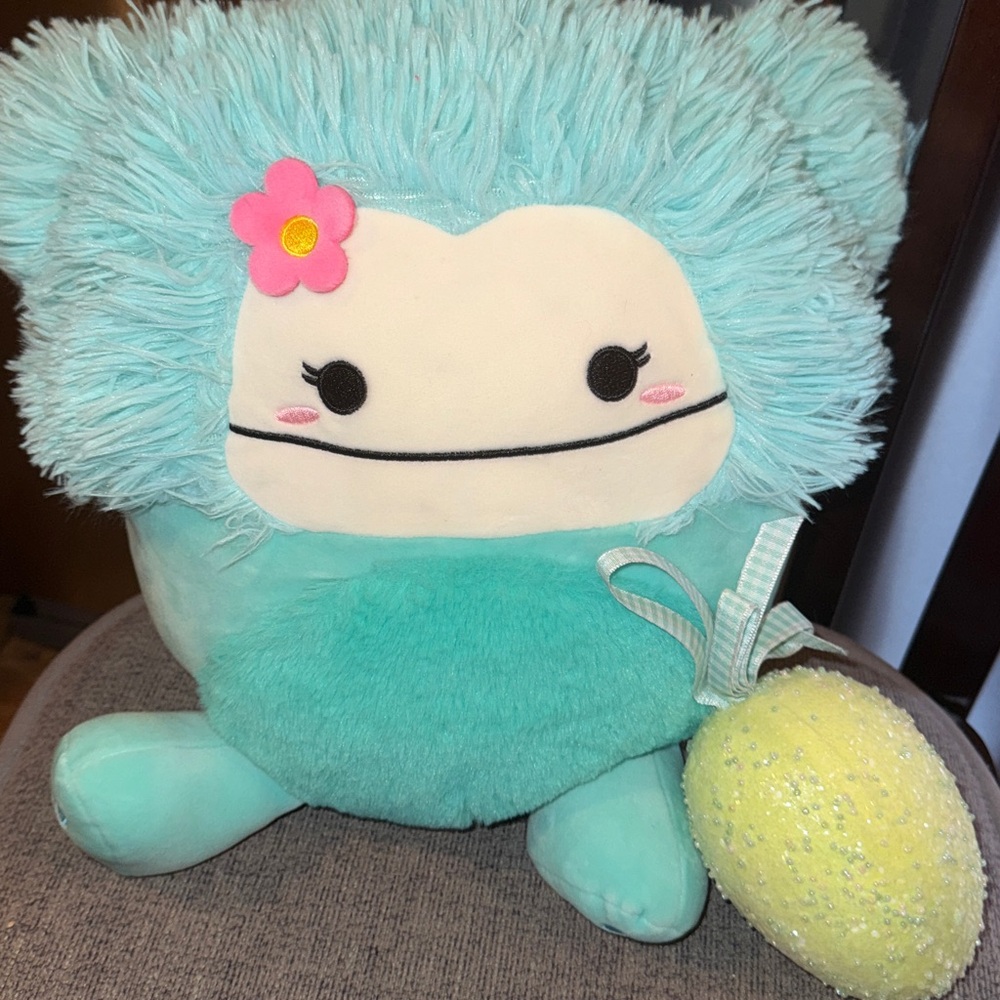 Squishmallow "Joelle The Bigfoot "